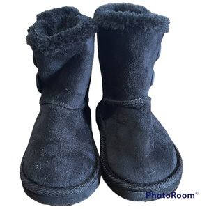 EUC Toddler Girls Cozy button slipper boots